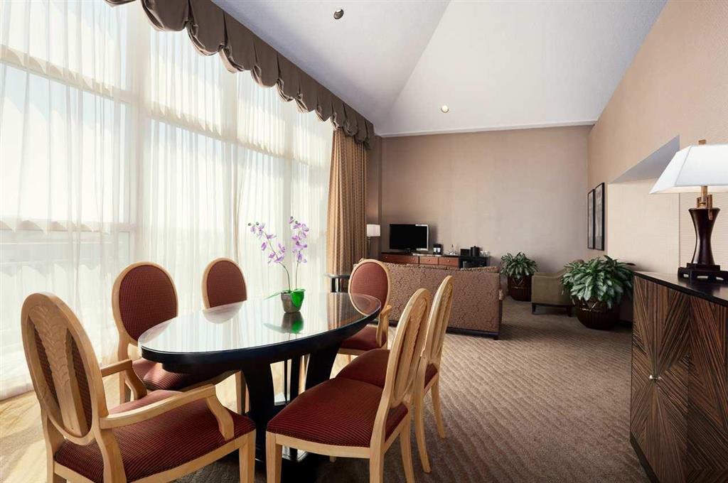 Embassy Suites By Hilton Brea - North Orange County Camera foto